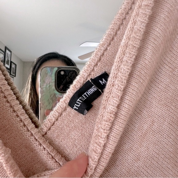 Prettylittlething Oatmeal‎ Cold Shoulder Knit Lace Sweater Dress M - Picture 9 of 10